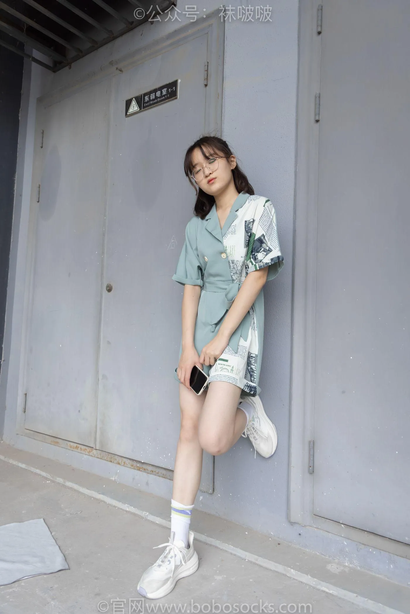 [BoBoSocks袜啵啵]NO.025 熊熊-安踏运动鞋、白色棉袜（踩脏）、裸足 [146P]插图2